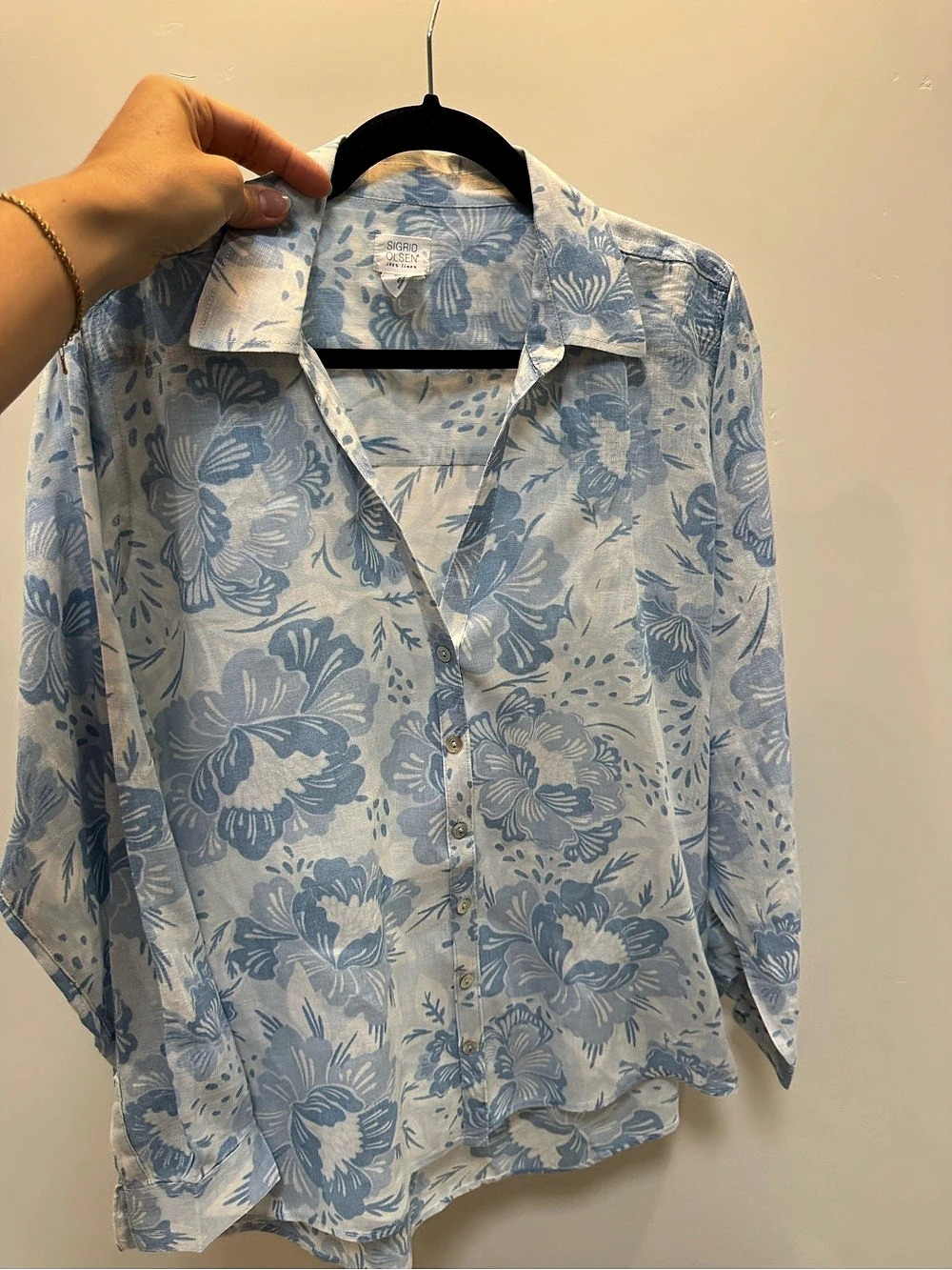 Sigrid Olsen Floral Linen Button Down in Blue & White Large 100% linen - like ne